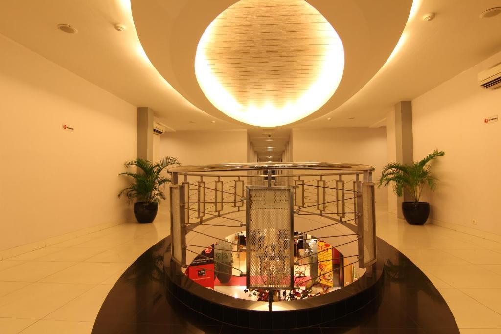 My Hotel จาการ์ตา ภายนอก รูปภาพ