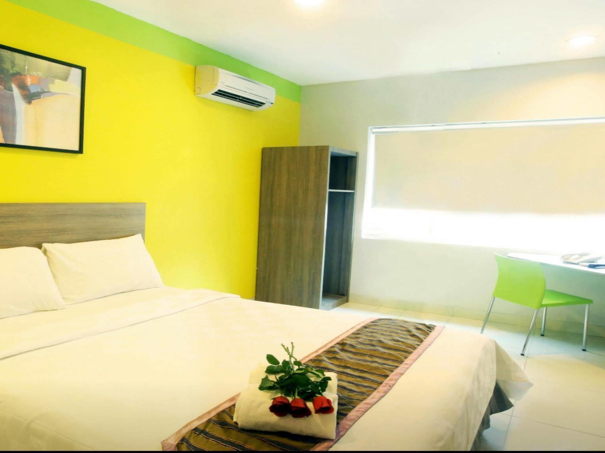 My Hotel จาการ์ตา ภายนอก รูปภาพ