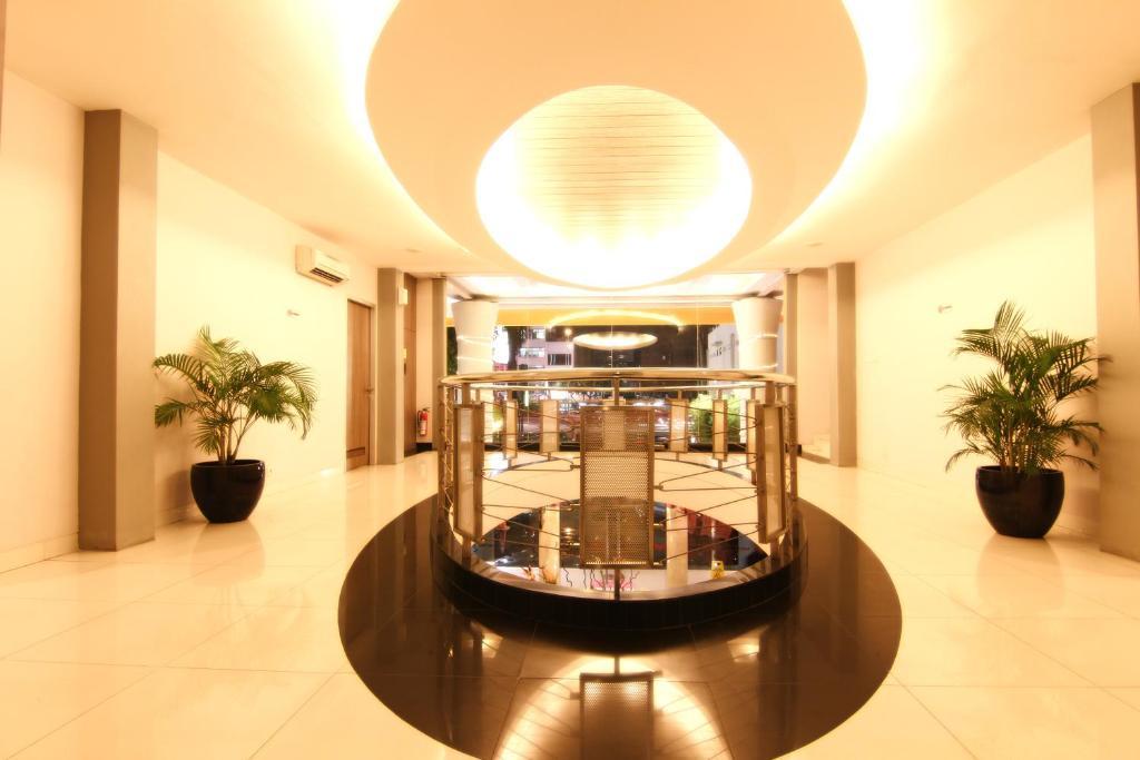 My Hotel จาการ์ตา ภายนอก รูปภาพ